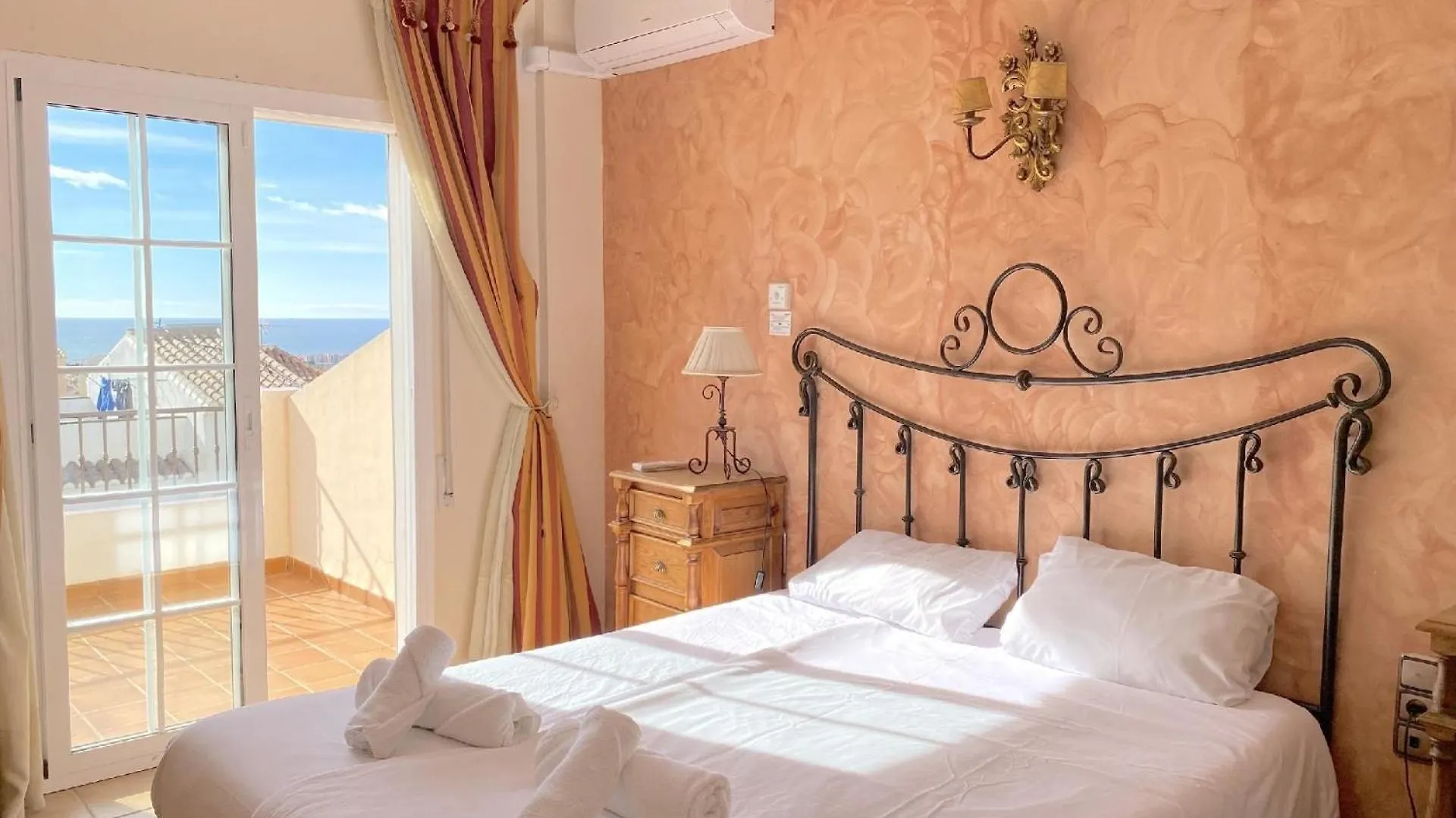 Ferienhaus Mit Privatpool Fuer 10 Personen Ca 240 Qm In Nerja, Andalusien Costa Del Sol 0*, Nerja Španělsko
